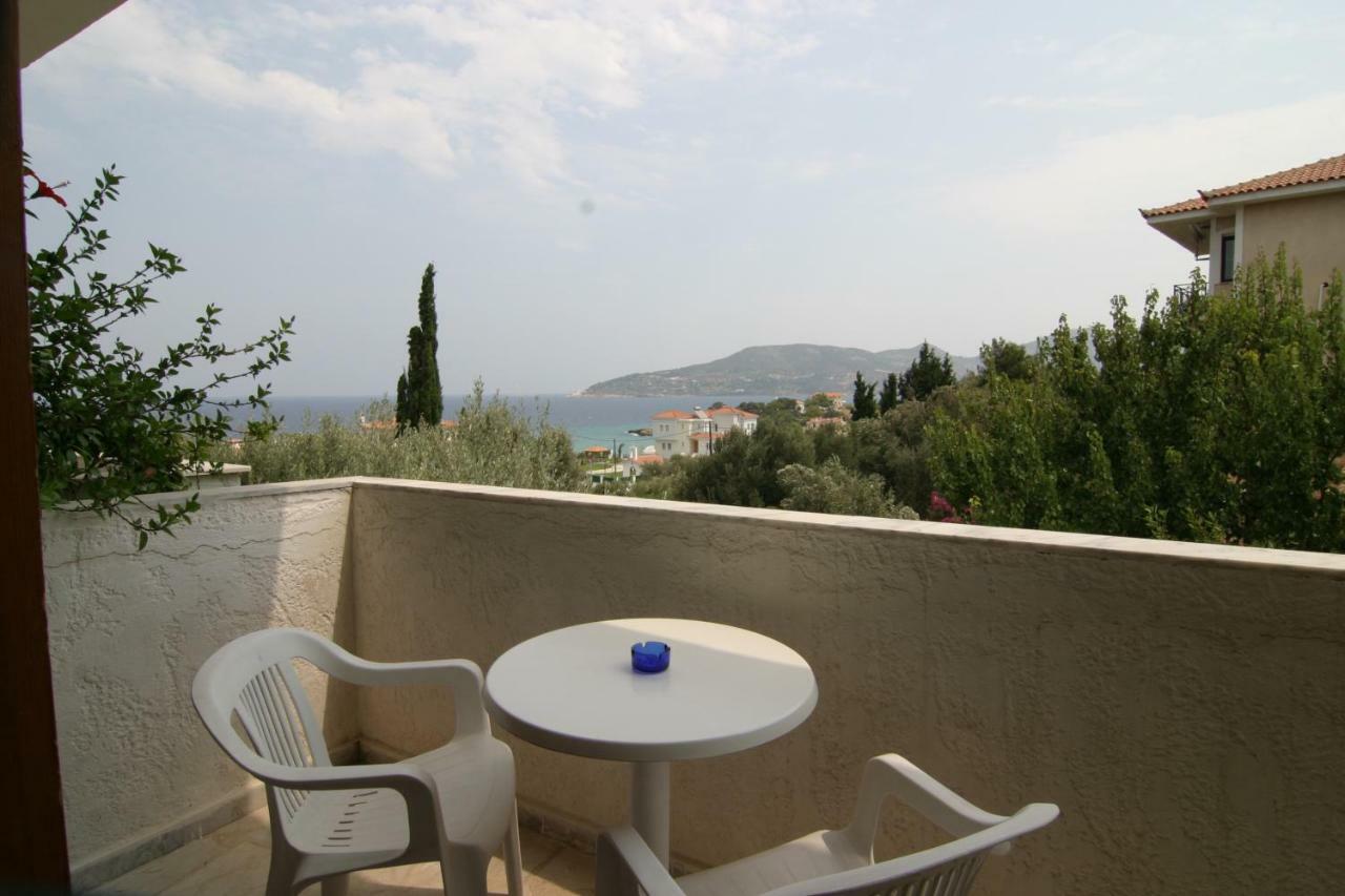 Kedros Hotel Samos Island Exterior photo